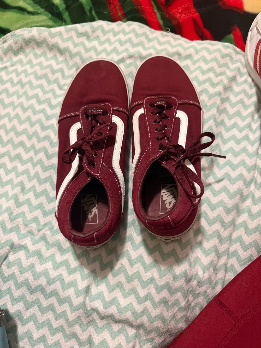 Vans Kids Burgundy Low-Top Sneakers with White Side Stripe